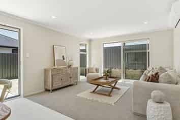 23 Tabraham Crescent, Pyes Pa