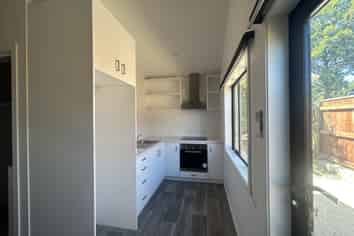 b/27 Chadwick Place, Highbury