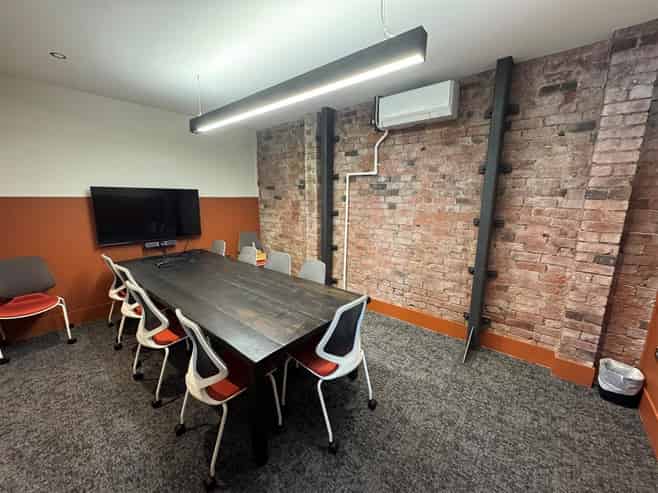 8 Desk serviced office | Boutique