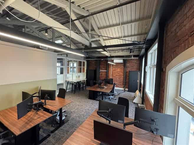 8 Desk serviced office | Boutique