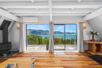 23 Ranui Crescent, Diamond Harbour