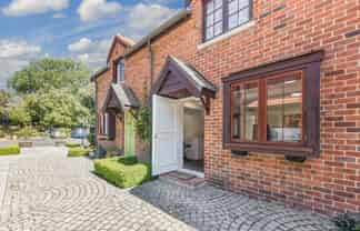 33/24 Quiet Woman Way, Monaco