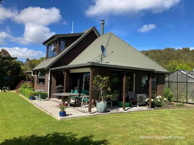 1 and 3 Back Creek Road, Hokitika