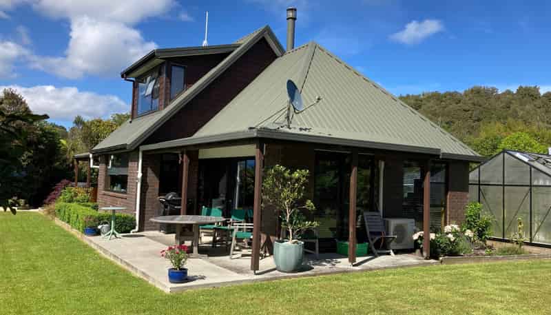 1 and 3 Back Creek Road, Hokitika