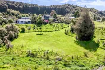 1 and 3 Back Creek Road, Hokitika
