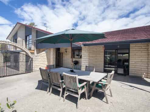 79 Trevors Road, Hampstead