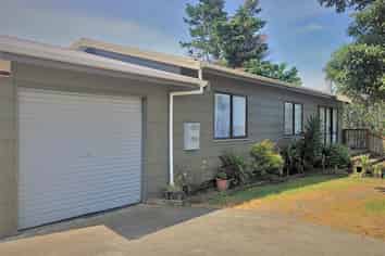 2/45 Templeton Place, Clendon Park