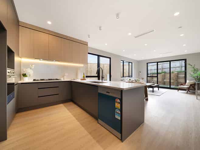 8 Whakairo Crescent, Gulf Harbour