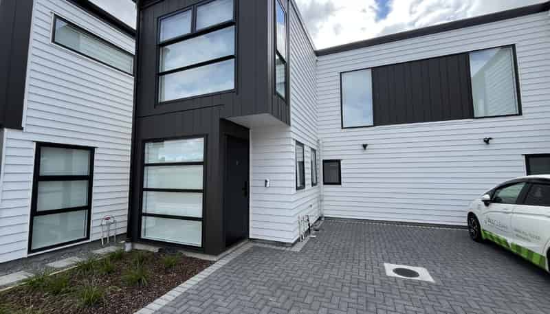 3/20 Luke Street, Otahuhu