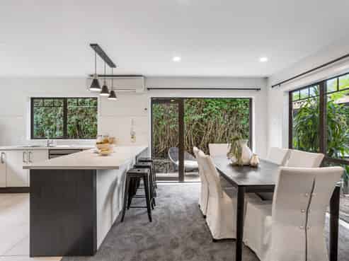 81 Owairaka Avenue, Mount Albert