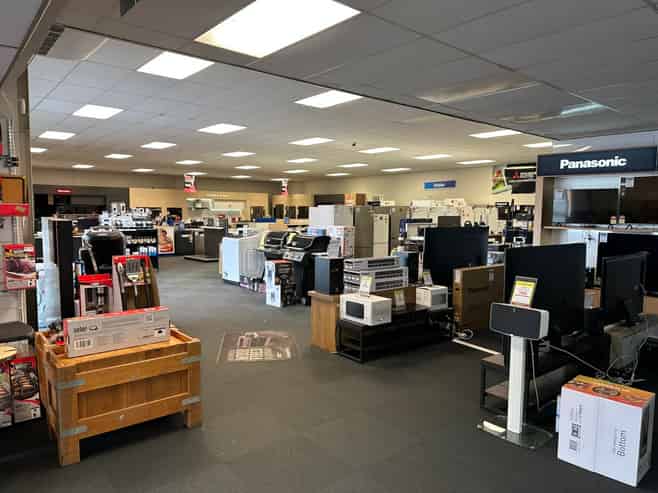 Prime Gill Street Retail Showroom with Parking