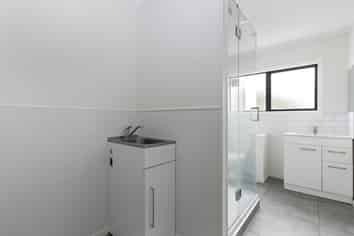 2/633 Grey Street, Hamilton East