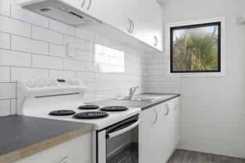 2/633 Grey Street, Hamilton East