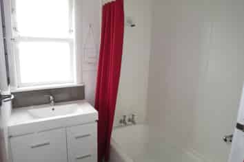 78B Clyde Street, Hamilton East