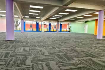 422M² RETAIL SPACE FOR LEASE
