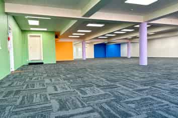 422M² RETAIL SPACE FOR LEASE
