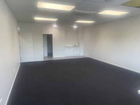High-quality tilt slab Freehold opportunity