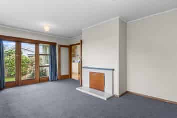 10A Amos Place, SHIRLEY