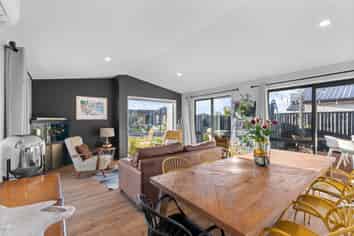 44 Candlesticks Crescent, Lincoln