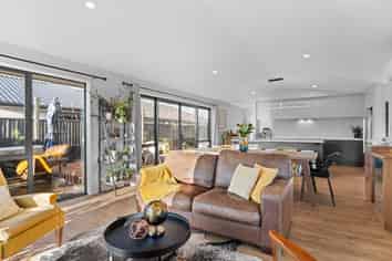 44 Candlesticks Crescent, Lincoln