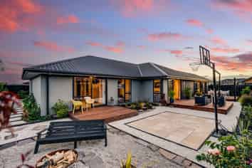 44 Candlesticks Crescent, Lincoln