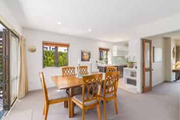 33 McDougall Avenue, Saint Albans