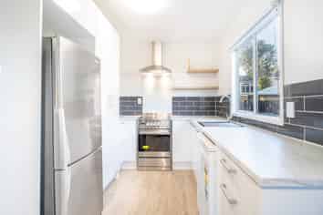 2/76 Mcannalley Street, Manurewa East