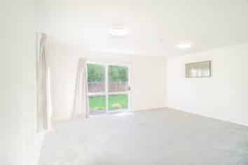 2/76 Mcannalley Street, Manurewa East