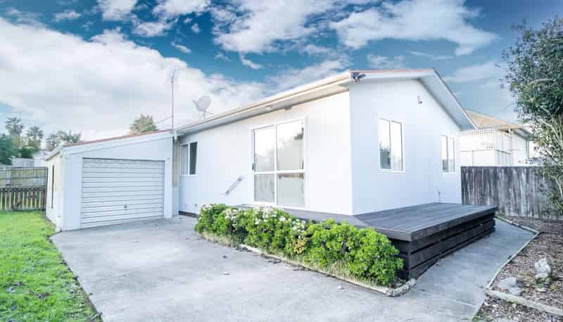 2/76 Mcannalley Street, Manurewa East