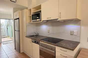 89/92 Bush Road, Albany