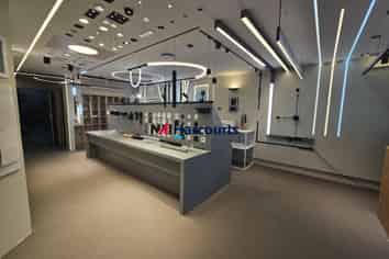 ROAD FRONT INDUSTRIAL + CONTAINER SPACE