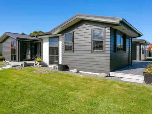 3 Bastille Court, Rangatira Park