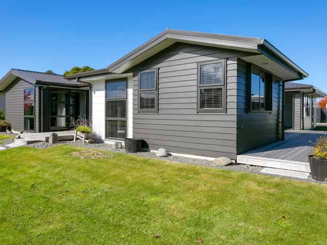 3 Bastille Court, Rangatira Park