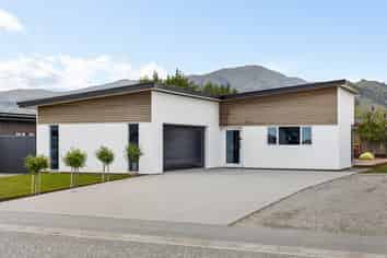 16 Hosking Drive, Cromwell