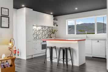 16 Hosking Drive, Cromwell