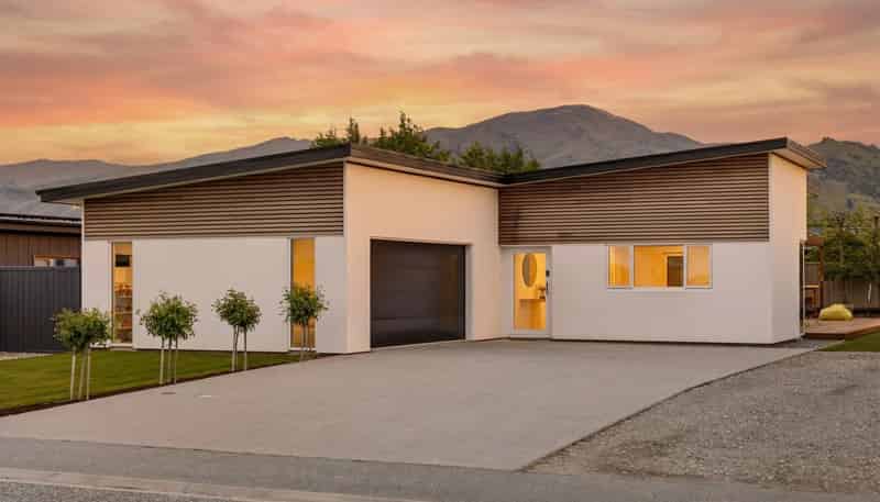 16 Hosking Drive, Cromwell