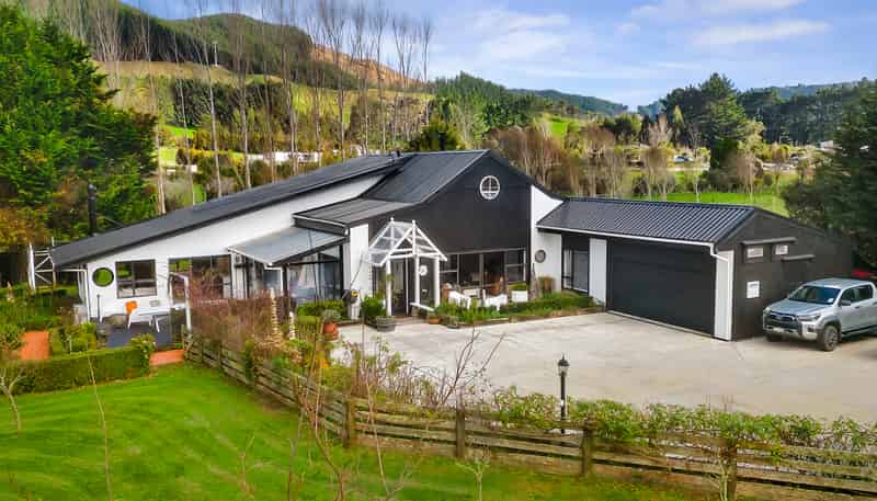 111A Johnsons Road, Whitemans Valley