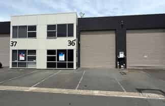 Excellent value industrial unit - one left!