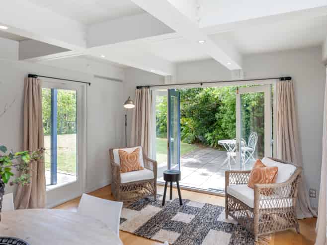 1-3/37A Holmwood Road, Merivale