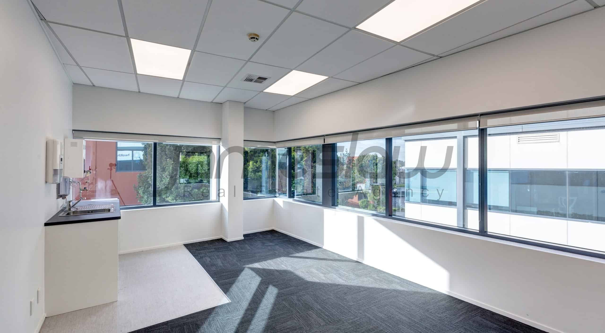 For lease D1/4 Pacific Rise, Mount Wellington - realestate.co.nz