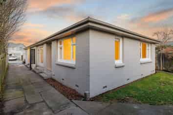 2/27 Devonport Lane, Merivale