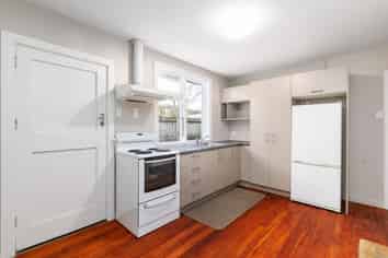 2/27 Devonport Lane, Merivale