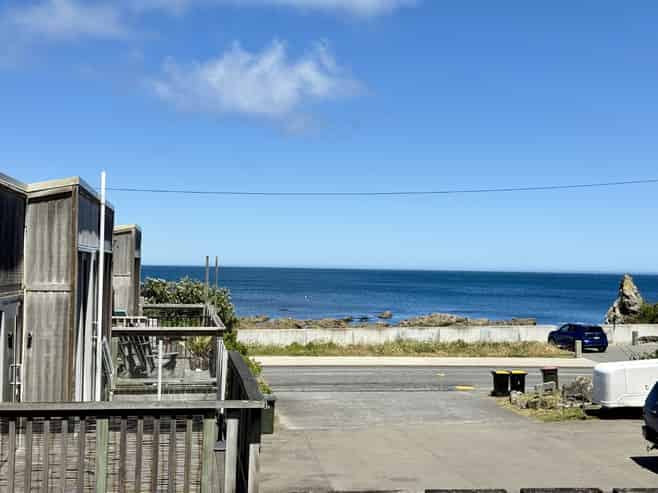 10/408 The Esplanade , Island Bay