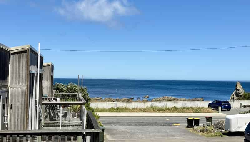 10/408 The Esplanade , Island Bay