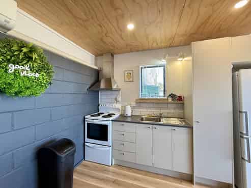 10/408 The Esplanade , Island Bay