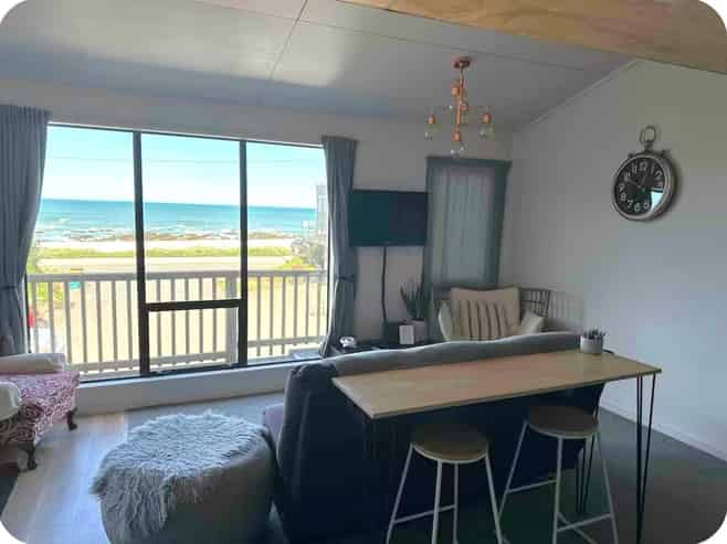 10/408 The Esplanade , Island Bay