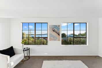 30 Hoskins Avenue, Hillsborough