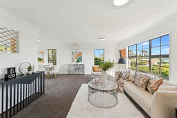 30 Hoskins Avenue, Hillsborough