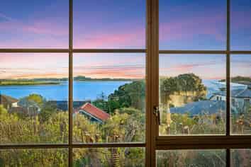 30 Hoskins Avenue, Hillsborough