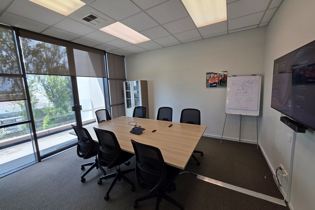 Tidy Mt Wellington office for lease - Més